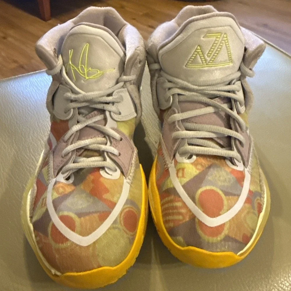 Nike Kyrie Flytrap 5 Basketball Shoes DM0856-500 Multi Color Men's 7.5 / Women 9